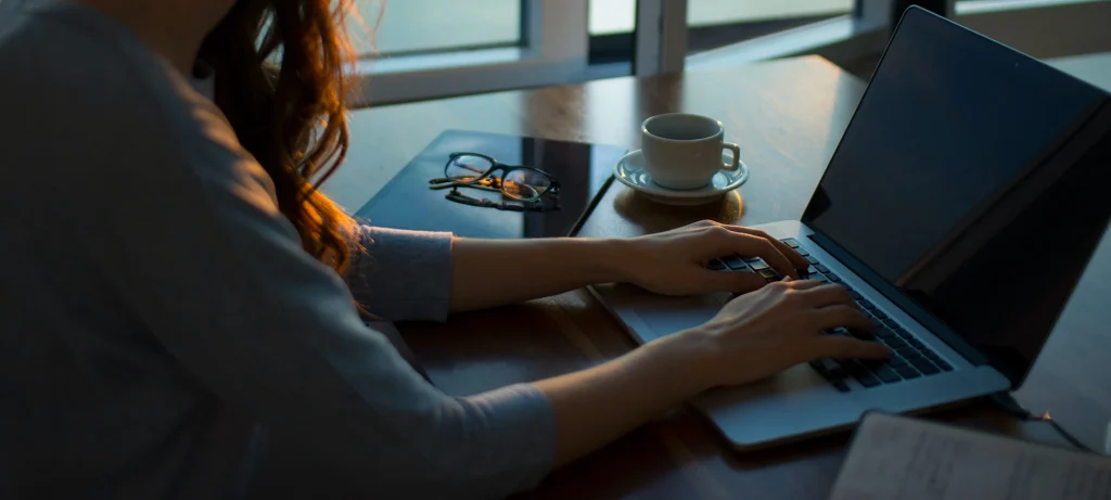 woman performing agile, hybrid and flexible working